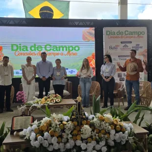 Prefeito Bemtivi Participa do Dia de Campo na Fazenda Chão Bello, Evento Que Marcou os 40 Anos da Bello Fruit