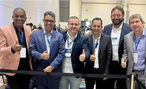 Prefeitos do Extremo Sul da Bahia participam do 8º Encontro de Prefeitos em Salvador