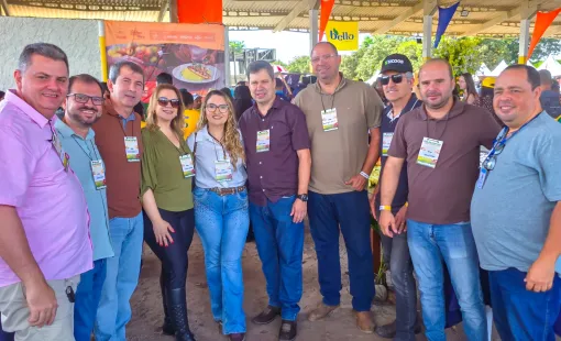 Presidente da Câmara de Itanhém Paulinho Correia Participa do Dia de Campo Ao Lado do Prefeito Bemtivi e Vereador Renato Correia
