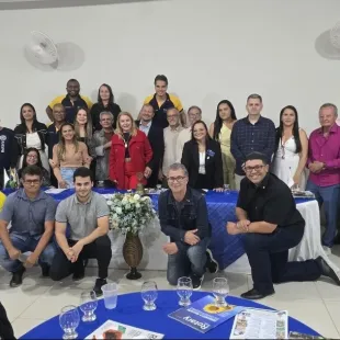 Rotary Club de Itanhém realiza transmissão de cargo e empossa nova diretoria para o ano rotário 2026/2027