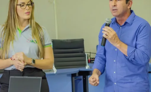 Tablets e Notebooks São Entregues à Saúde de Itanhém, e Prefeito Bemtivi Anuncia Pagamento da Primeira Parcela do 13º Para Dia 20 de Novembro