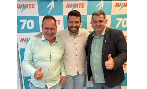 Vereadores conseguem compromisso de emenda e melhorias para Itanhém com deputado Neto Carletto